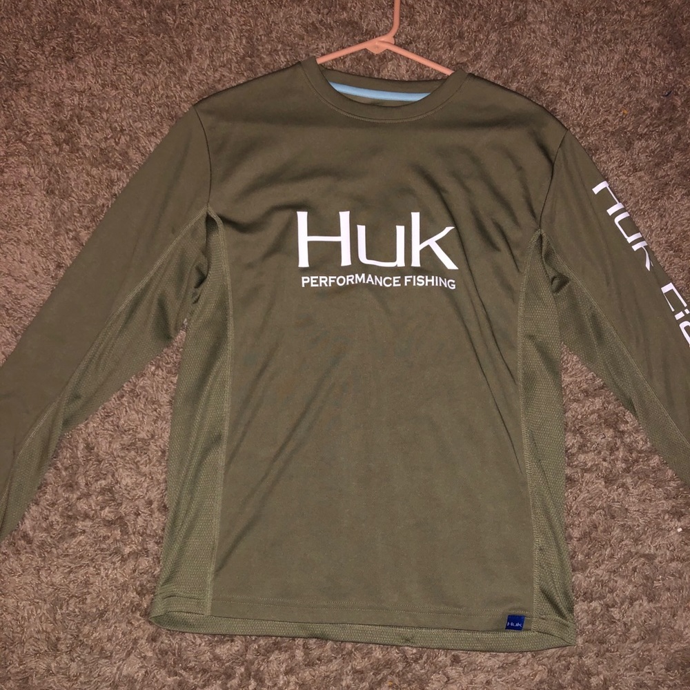 Huk t shirt
